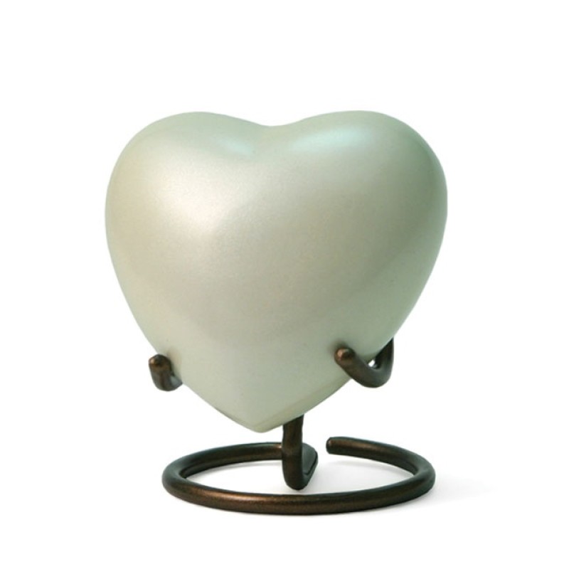 Satori Pearl Heart Keepsake w/ Velvet Box Satori Pearl Heart Keepsake w/ Velvet Box